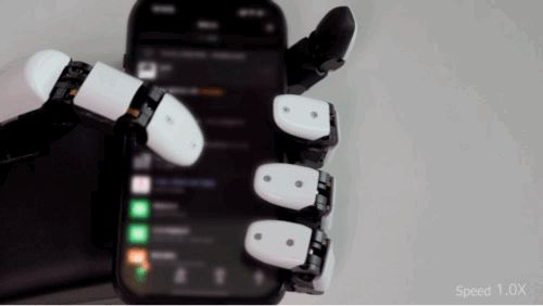 源升智能推出Apex Hand：行业首个可单手操作手机的灵巧手 21自由度覆盖人手核心能力